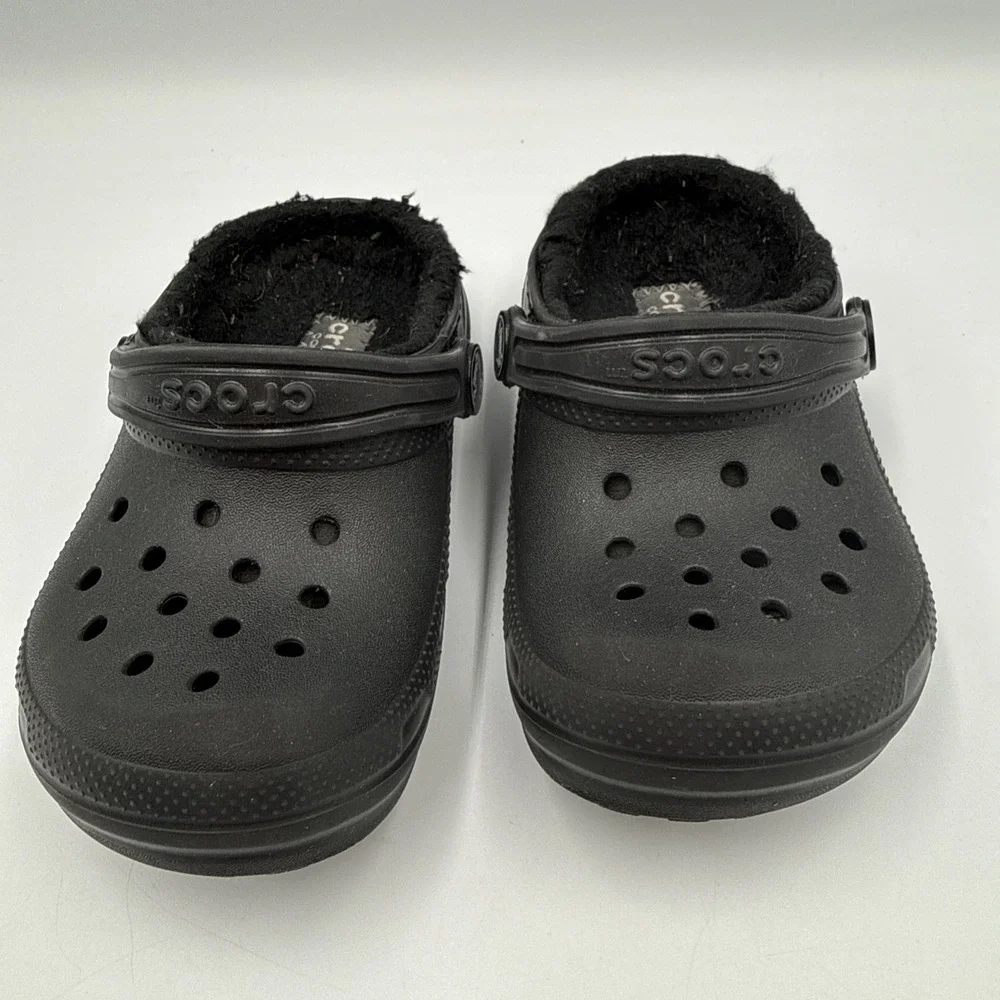 Crocs Comfort Fleece Lined Clogs Child Size C 8 Black